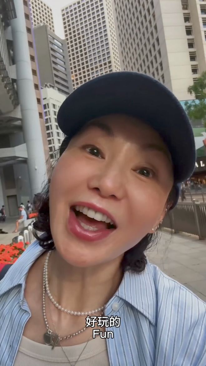 全网60岁依然是大家最爱的穿衣榜样瓦力游戏试玩张曼玉的平价穿搭火遍(图23)