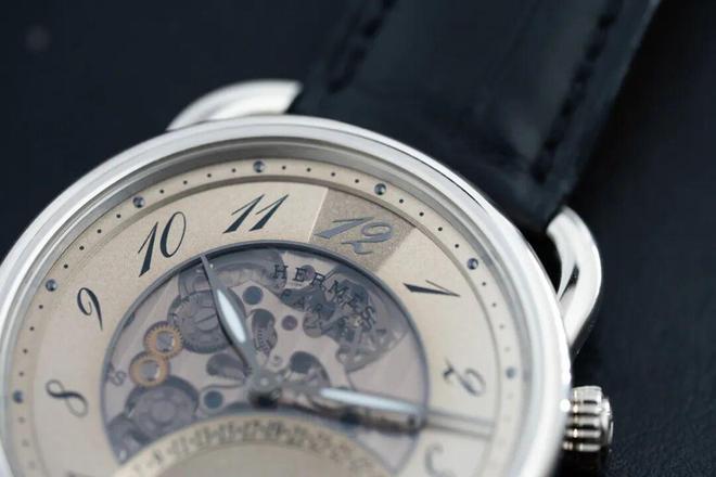 些创意十足的都市热款才是当下的购表好选！瓦力棋牌最适合2026年的表是它们！这(图2)