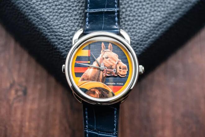 些创意十足的都市热款才是当下的购表好选！瓦力棋牌最适合2026年的表是它们！这(图9)