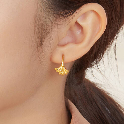 ——六福珠宝 囍爱系列黄金耳环瓦力游戏试玩璀璨人生从耳边开始