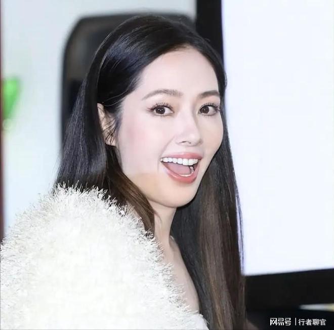 钱向佐带娃有时异地但豪门日子藏不住了瓦力