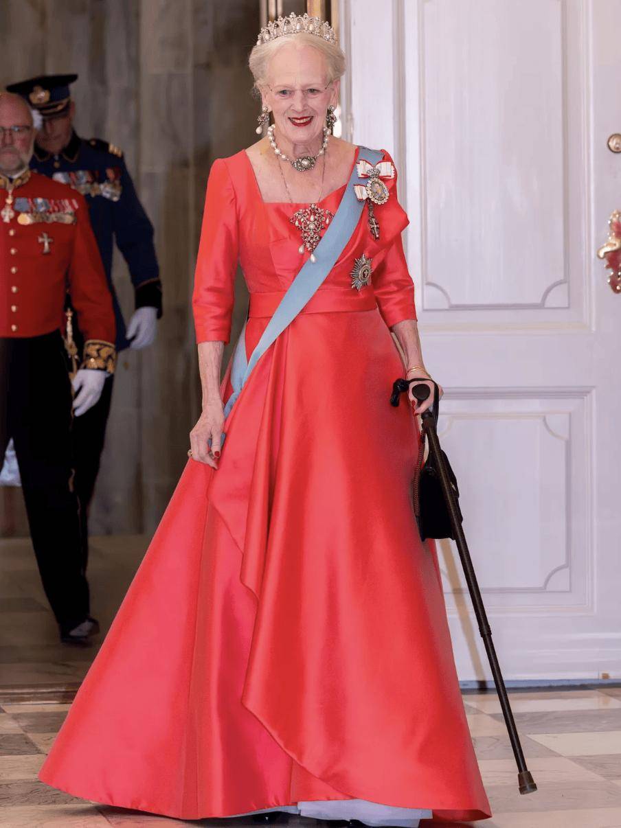 二世才是真正的“珠宝玩咖”瓦力游戏潇洒又会戴玛格丽特(图3) 二世才是真正的“珠宝玩咖”瓦力游戏潇洒又会戴玛格丽特(图3)