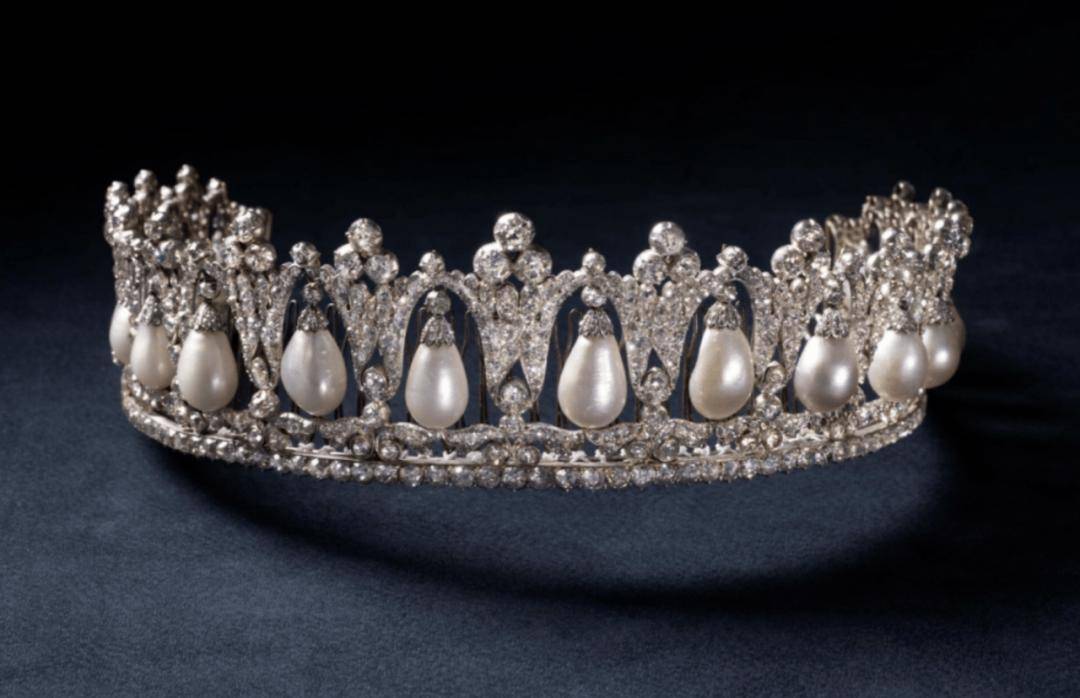 二世才是真正的“珠宝玩咖”瓦力游戏潇洒又会戴玛格丽特(图15) 二世才是真正的“珠宝玩咖”瓦力游戏潇洒又会戴玛格丽特(图15)